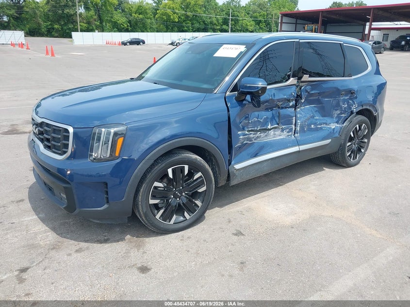 2023 Kia Telluride VIN 5XYP54GC6PG362605 IAAI salvage auction — SIDE, Salvage (Tennessee), sold $7,900 on 2026-07-28 (photo 2)