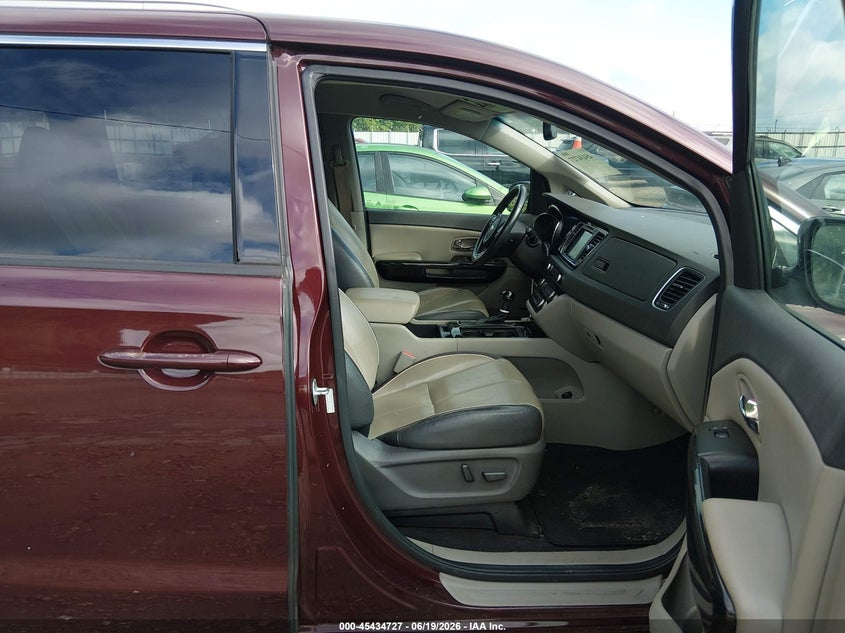 2016 Kia SEDONA VIN KNDMC5C1XG6181433 IAAI salvage auction — NORMAL WEAR, Clear (Georgia), sold $1,375 on 2026-07-23 (photo 5)