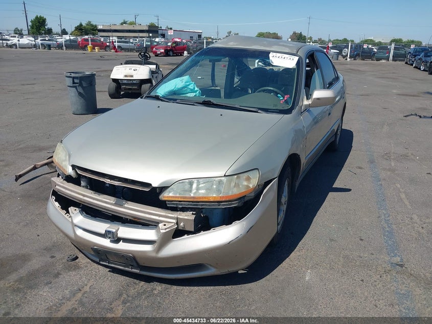 2000 Honda Accord VIN JHMCG6697YC025293 IAAI salvage auction — SIDE, Salvage (California), sold $200 on 2026-07-12 (photo 2)