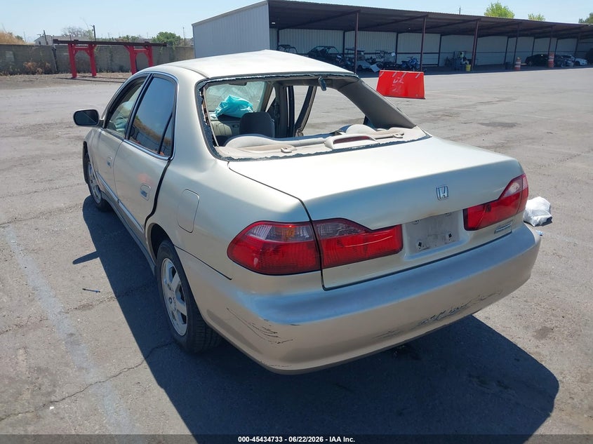 2000 Honda Accord VIN JHMCG6697YC025293 IAAI salvage auction — SIDE, Salvage (California), sold $200 on 2026-07-12 (photo 3)