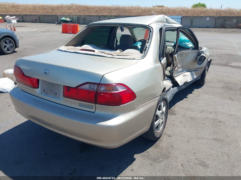 2000 Honda Accord VIN JHMCG6697YC025293 IAAI salvage auction — SIDE, Salvage (California), sold $200 on 2026-07-12 (photo 4)