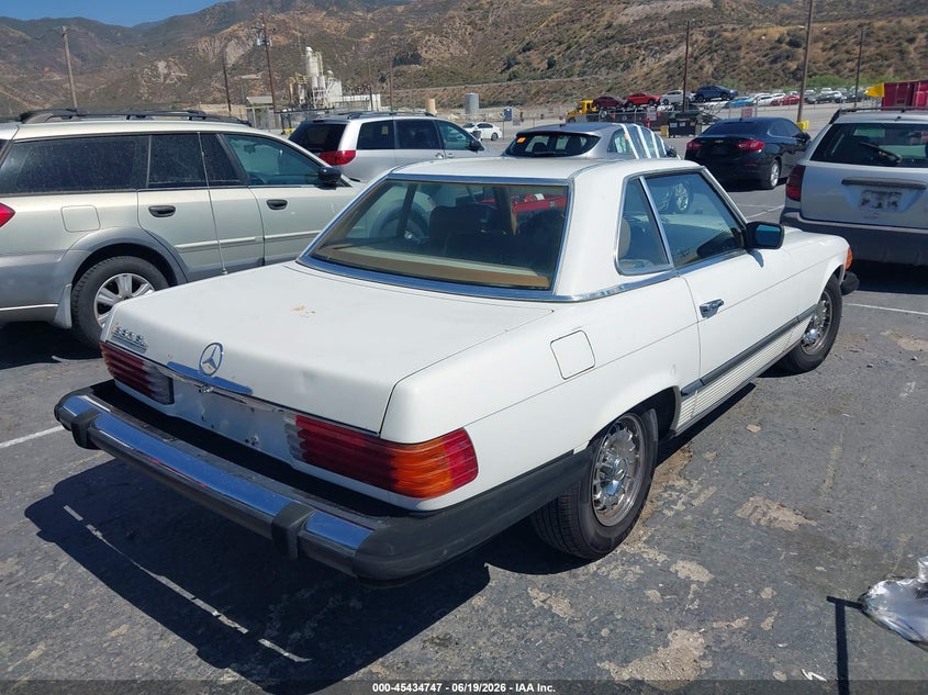 1983 Mercedes-benz 380 VIN WDBBA45A9DB024109 IAAI salvage auction — NORMAL WEAR, Clear - Dealer Only (California), sold $2,950 on 2026-07-22 (photo 4)