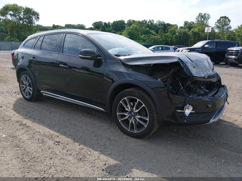 2018 Volvo V60 cross country VIN YV440MWK8J2054649 IAAI salvage auction — FRONT END, Salvage (Pennsylvania), sold $1,800 on 2026-07-14 (photo 1)
