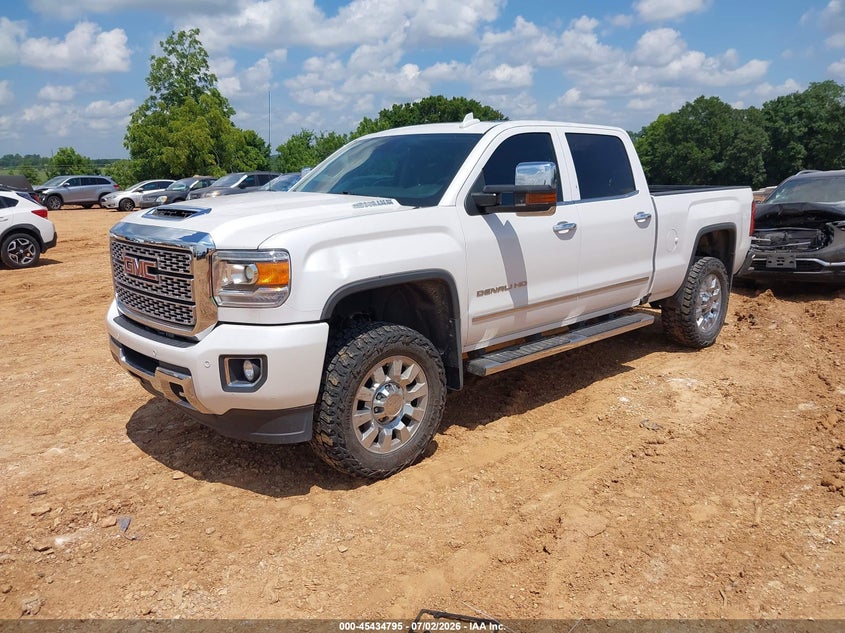2018 Gmc SIERRA VIN 1GT12UEY5JF246982 IAAI salvage auction — HAIL, Clear (Missouri), sold $26,250 on 2026-08-03 (photo 2)