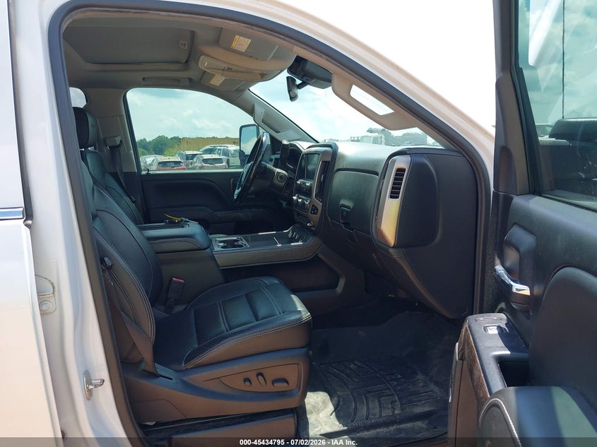 2018 Gmc SIERRA VIN 1GT12UEY5JF246982 IAAI salvage auction — HAIL, Clear (Missouri), sold $26,250 on 2026-08-03 (photo 5)