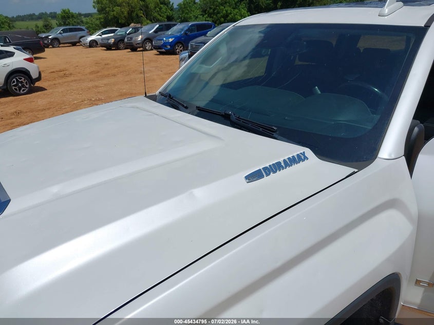 2018 Gmc SIERRA VIN 1GT12UEY5JF246982 IAAI salvage auction — HAIL, Clear (Missouri), sold $26,250 on 2026-08-03 (photo 6)