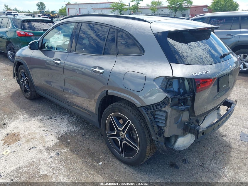 2023 Mercedes-benz Gla-klasse VIN W1N4N4HB3PJ457785 IAAI salvage auction — REAR END, Clear (Michigan), sold $17,000 on 2026-08-20 (photo 3)