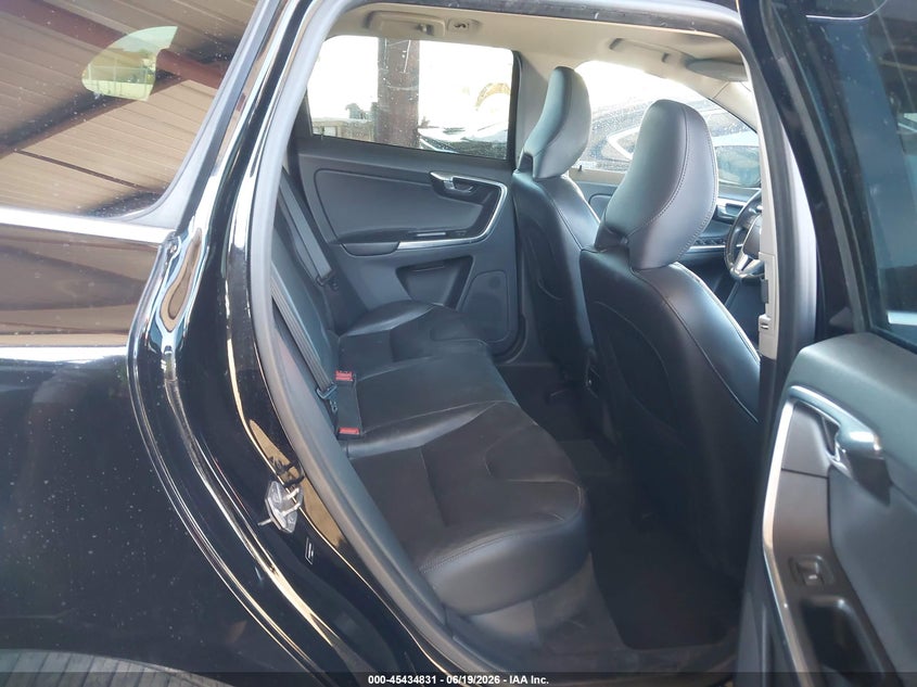 2015 Volvo Xc60 VIN YV440MDKXF2698485 IAAI salvage auction — UNKNOWN, Salvage Title, sold $1,000 on 2026-08-03 (photo 8)