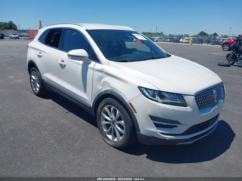 2019 Lincoln Mkc VIN 5LMCJ2D94KUL44403 IAAI salvage auction — LEFT FRONT, Salvage (Illinois), sold $2,200 on 2026-08-01 (photo 1)