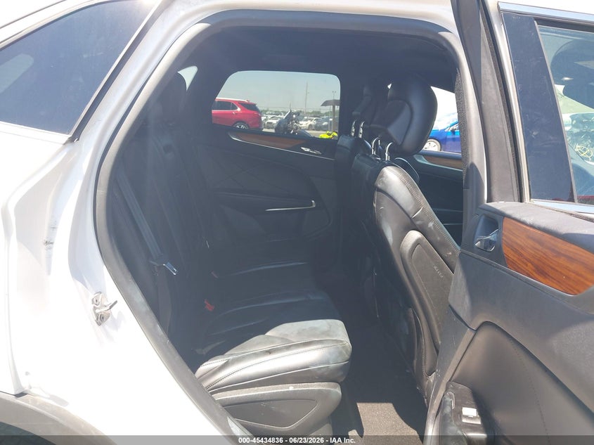 2019 Lincoln Mkc VIN 5LMCJ2D94KUL44403 IAAI salvage auction — LEFT FRONT, Salvage (Illinois), sold $2,200 on 2026-08-01 (photo 8)