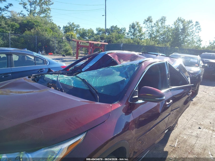 2017 Toyota Highlander VIN 5TDJZRFH7HS361973 IAAI salvage auction — ROOF, Salvage (Ohio), sold $3,250 on 2026-07-21 (photo 6)