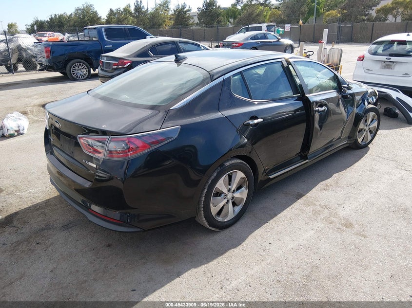 2016 Kia Optima VIN KNAGN4AD1G5099320 IAAI salvage auction — ROLLOVER, Salvage (California), sold $750 on 2026-07-20 (photo 4)