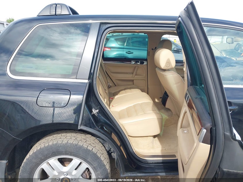 2005 Volkswagen Touareg VIN WVGZM77LX5D026332 IAAI salvage auction — FRONT END, Bill Of Sale (Washington), sold $25 on 2026-07-21 (photo 8)