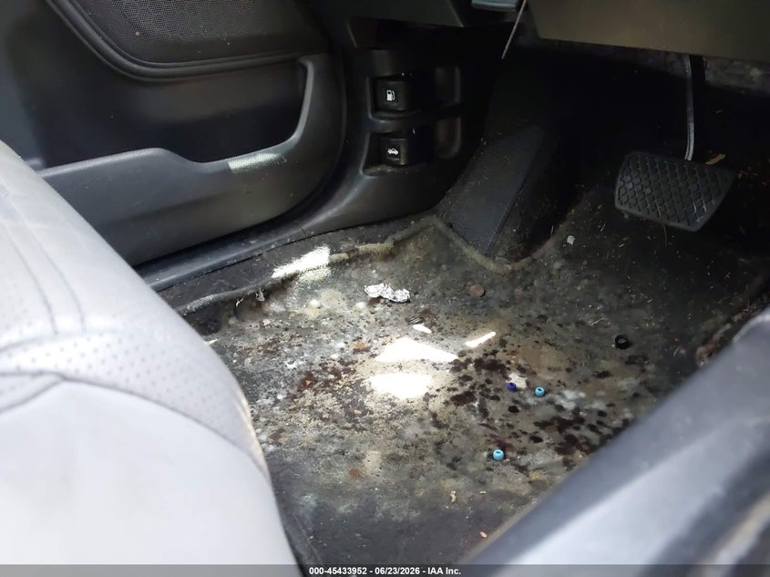 2019 Honda Cr-v VIN 7FARW1H90KE015654 IAAI salvage auction — LEFT FRONT, Salvage Title, sold $3,250 on 2026-08-02 (photo 6)