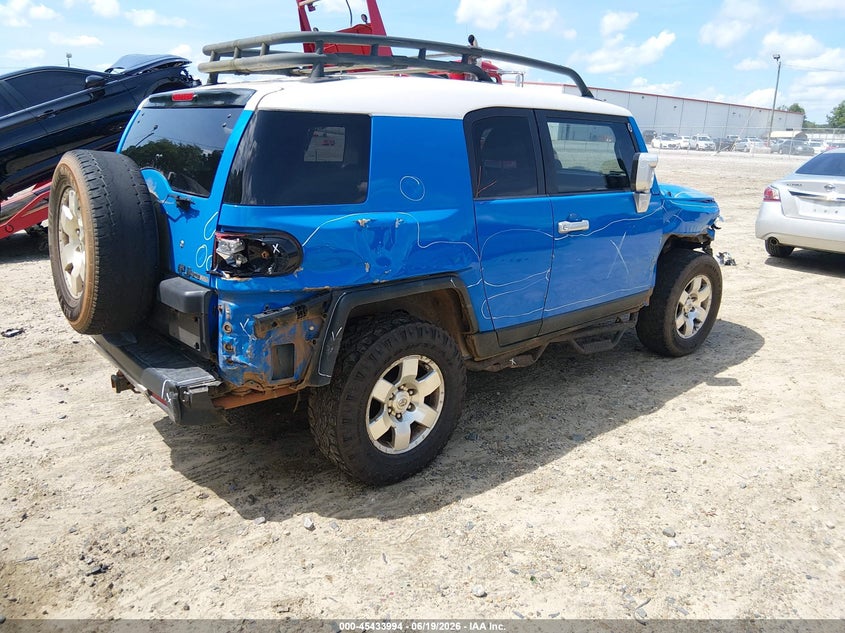 2007 Toyota Fj cruiser VIN JTEBU11F670066354 IAAI salvage auction — FRONT & REAR, Salvage (Georgia), sold $2,750 on 2026-07-11 (photo 4)