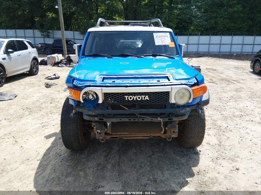 2007 Toyota Fj cruiser VIN JTEBU11F670066354 IAAI salvage auction — FRONT & REAR, Salvage (Georgia), sold $2,750 on 2026-07-11 (photo 6)