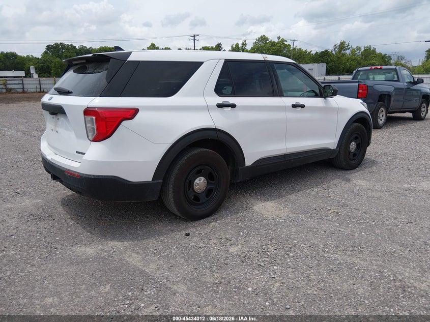 2020 Ford Police interceptor utility VIN 1FM5K8AB2LGC68408 IAAI salvage auction — NORMAL WEAR, Sf97 (Tennessee), sold $8,000 on 2026-08-12 (photo 4)