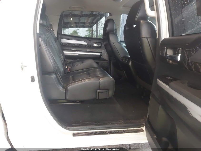 2017 Toyota Tundra VIN 5TFAY5F16HX624592 IAAI salvage auction — SIDE, Salvage Title, sold $11,100 on 2026-07-28 (photo 8)