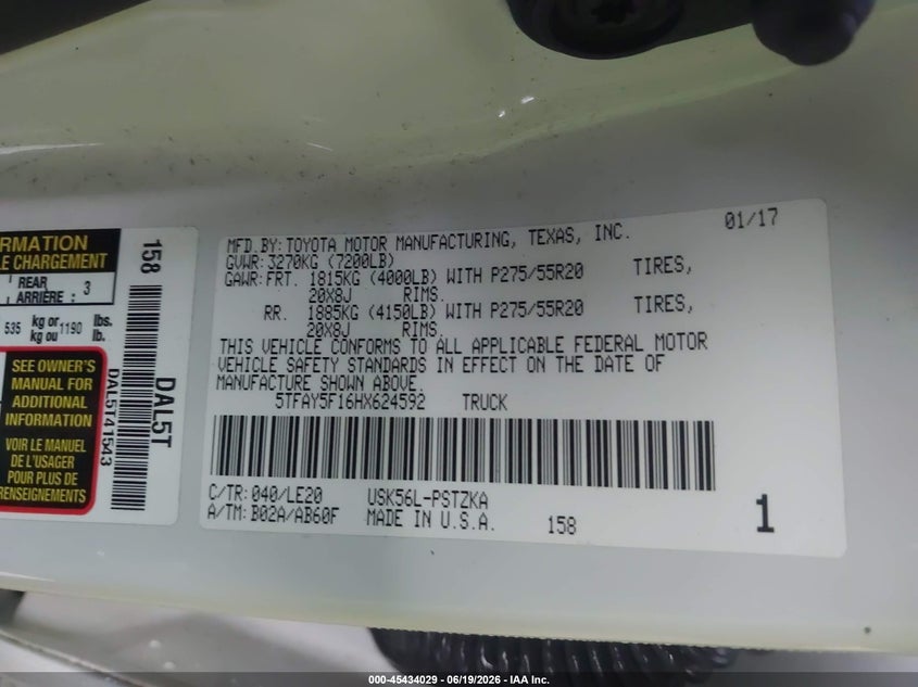 2017 Toyota Tundra VIN 5TFAY5F16HX624592 IAAI salvage auction — SIDE, Salvage Title, sold $11,100 on 2026-07-28 (photo 9)