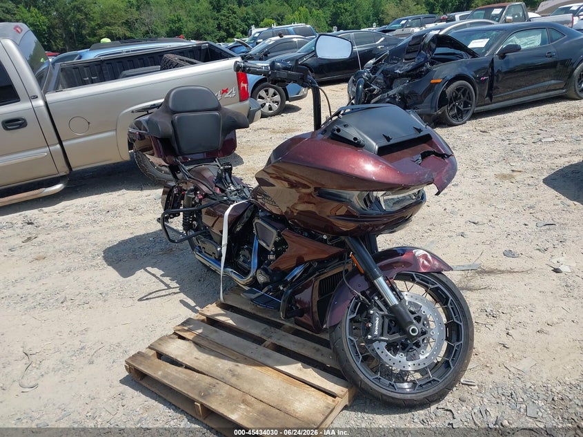 2024 Harley-davidson Road glide VIN 1HD1TC615RB951579 IAAI salvage auction — FRONT END, Salvage (North Carolina), sold $10,000 on 2026-07-15 (photo 1)