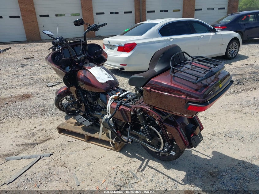 2024 Harley-davidson Road glide VIN 1HD1TC615RB951579 IAAI salvage auction — FRONT END, Salvage (North Carolina), sold $10,000 on 2026-07-15 (photo 3)