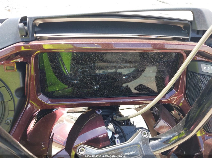 2024 Harley-davidson Road glide VIN 1HD1TC615RB951579 IAAI salvage auction — FRONT END, Salvage (North Carolina), sold $10,000 on 2026-07-15 (photo 7)