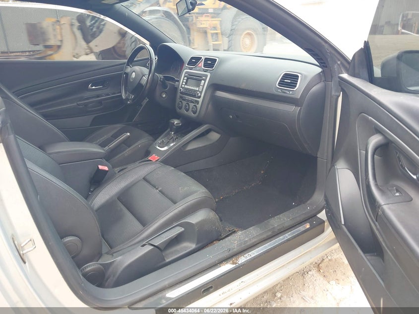 2009 Volkswagen Eos VIN WVWBA71F39V015240 IAAI salvage auction — LEFT SIDE, Junk Bill Of Sale Mv2459 (Wisconsin), sold $300 on 2026-07-15 (photo 5)