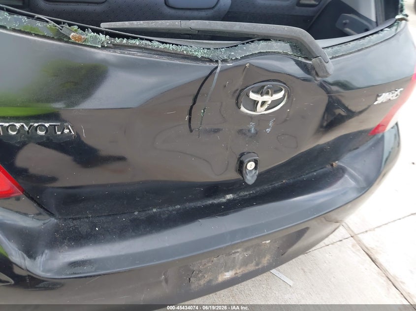 2010 Toyota Yaris VIN JTDJT4K30A5297107 IAAI salvage auction — NORMAL WEAR, Salvage (Texas), sold $25 on 2026-07-24 (photo 6)