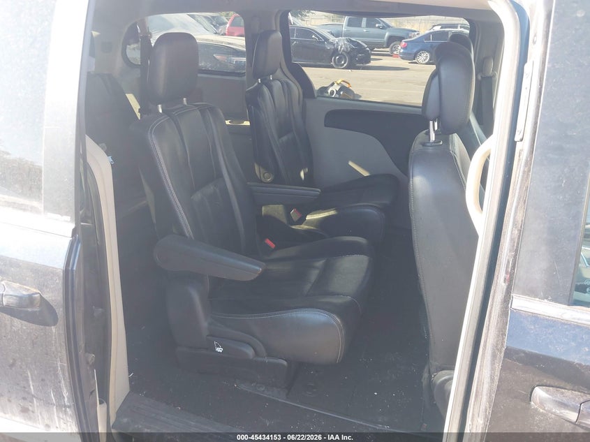 2013 Chrysler Town & country VIN 2C4RC1BG4DR743173 IAAI salvage auction — NORMAL WEAR, Clear (Utah), sold $300 on 2026-07-09 (photo 8)