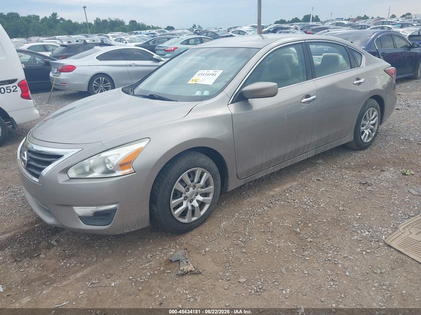 2015 Nissan Altima VIN 1N4AL3AP0FC262476 IAAI salvage auction — REAR END, Salvage (Pennsylvania), sold $475 on 2026-07-17 (photo 2)