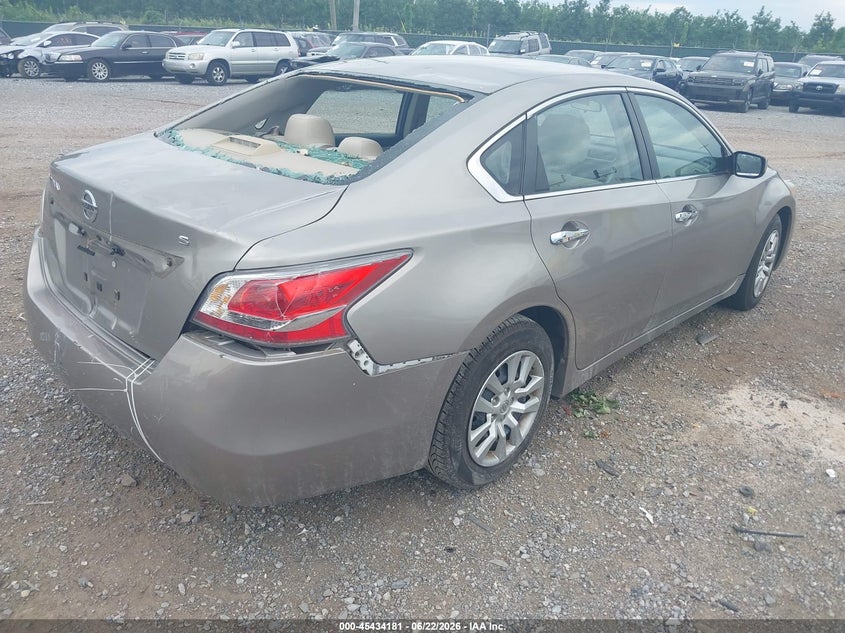 2015 Nissan Altima VIN 1N4AL3AP0FC262476 IAAI salvage auction — REAR END, Salvage (Pennsylvania), sold $475 on 2026-07-17 (photo 4)