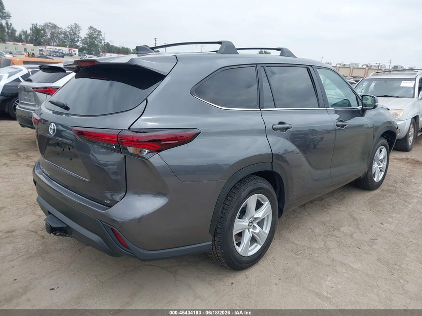 2024 Toyota Highlander VIN 5TDKDRAH4RS529757 IAAI salvage auction — RIGHT FRONT, Salvage (California), sold $14,050 on 2026-07-22 (photo 4)