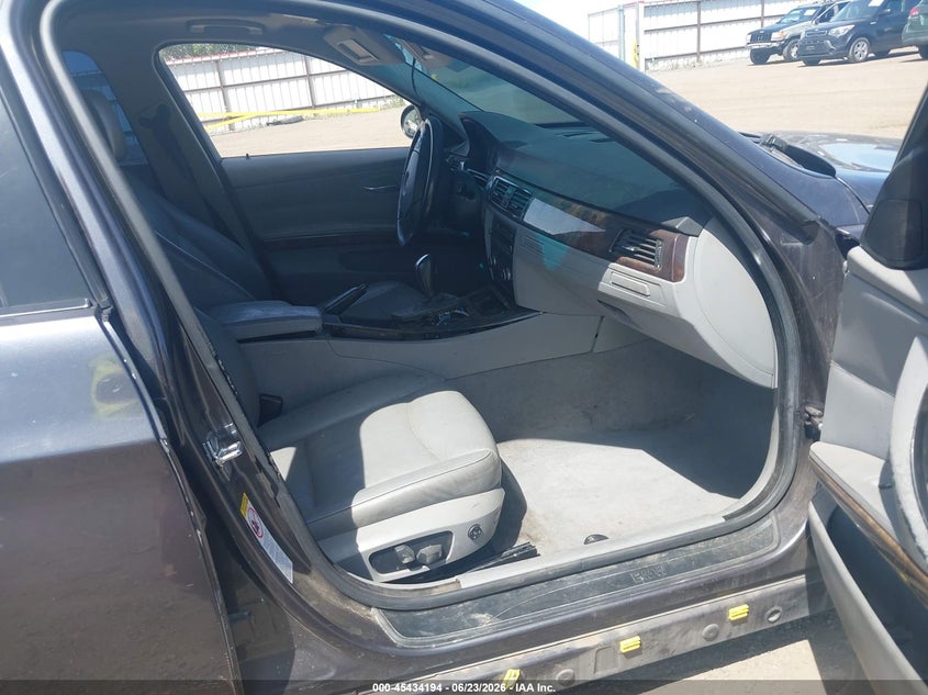 2007 BMW 3 series VIN WBAVA33557KX75790 IAAI salvage auction — RIGHT FRONT, Bill Of Sale (Washington), sold $275 on 2026-07-14 (photo 5)