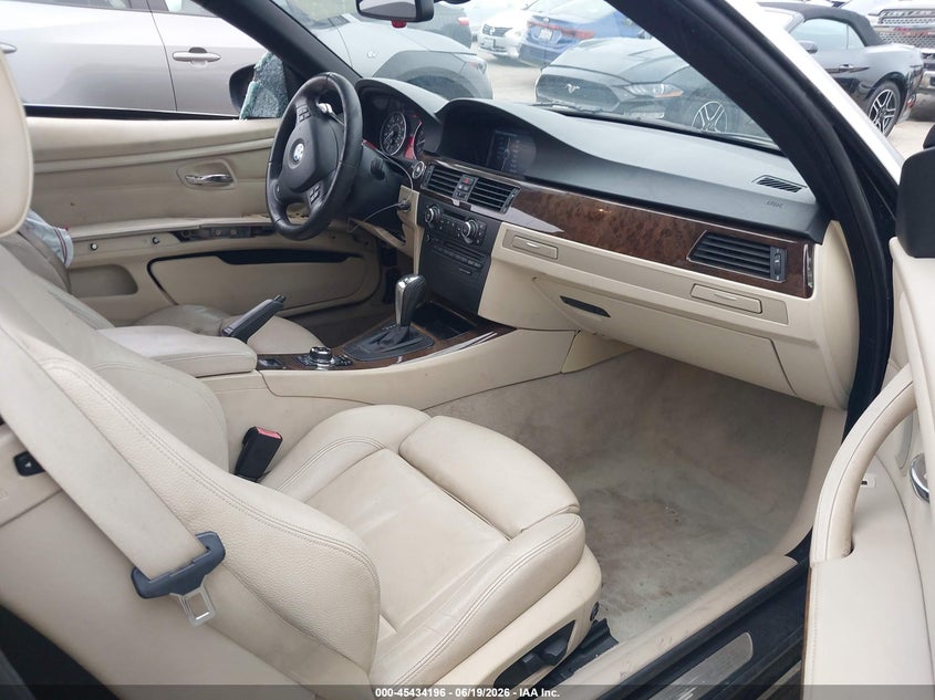 2010 BMW 3 series VIN WBAWL7C52AP474295 IAAI salvage auction — SIDE, Salvage (California), sold $900 on 2026-07-29 (photo 5)