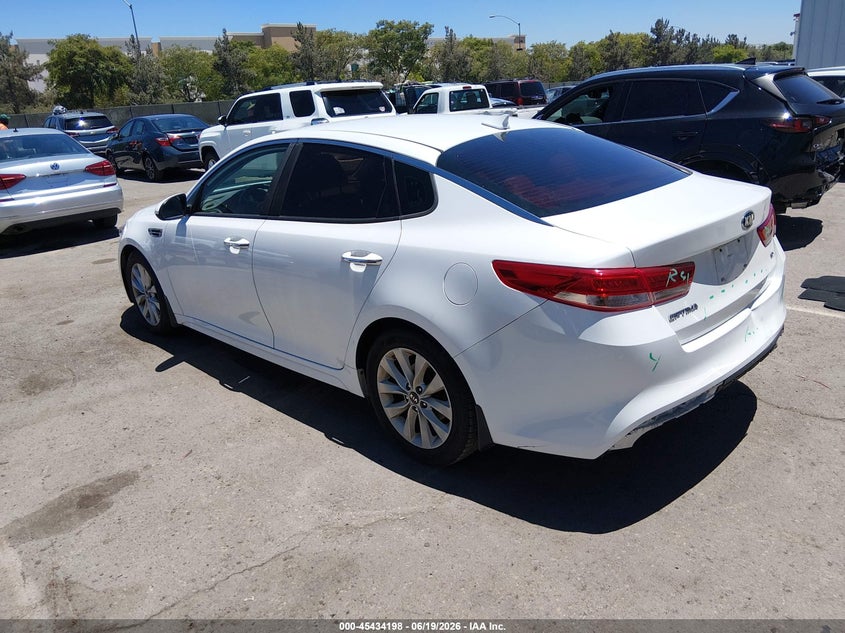 2016 Kia Optima VIN 5XXGU4L34GG018140 IAAI salvage auction — REAR END, Salvage (California), sold $1,950 on 2026-07-06 (photo 3)