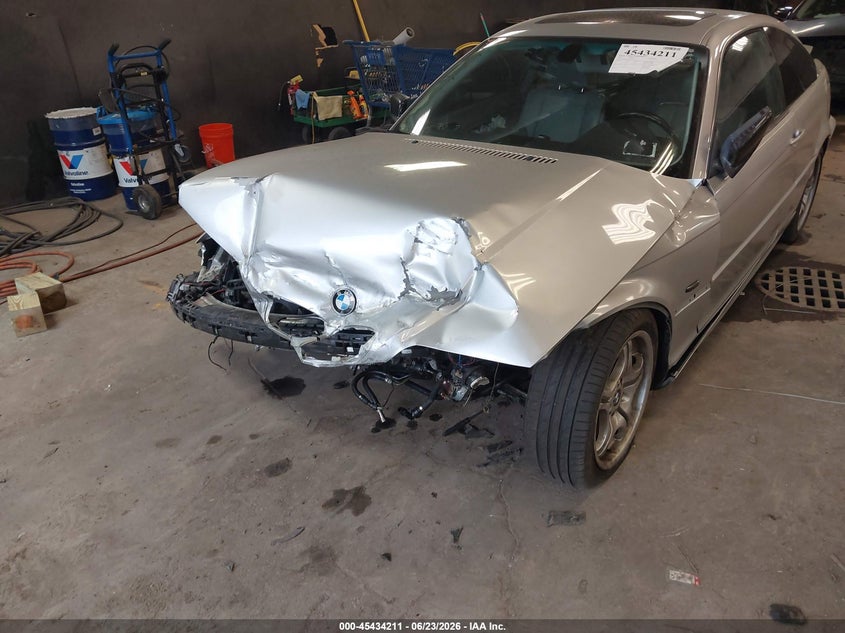 2002 BMW 3er VIN WBABN53442JU39315 IAAI salvage auction — FRONT & REAR, Mv-907A (New York), sold $450 on 2026-08-04 (photo 6)
