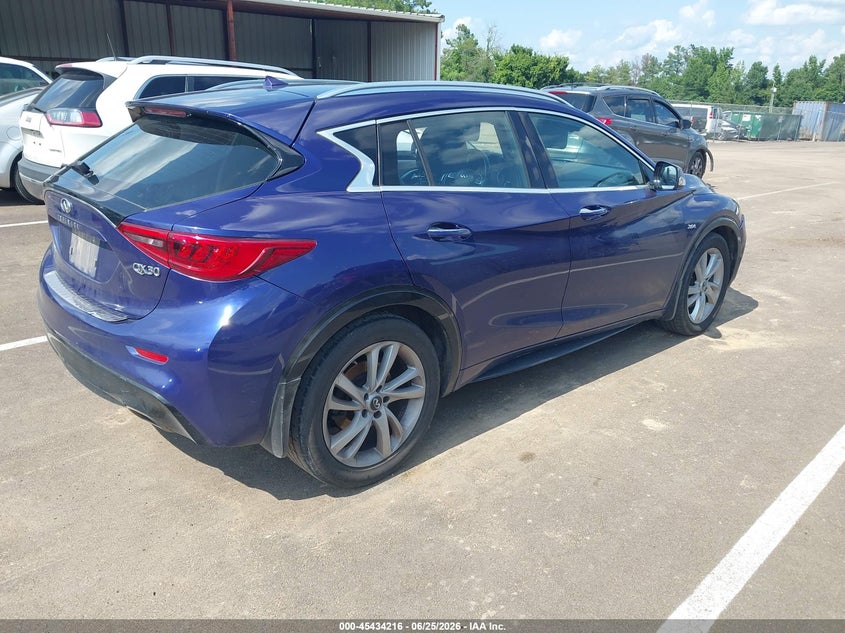 2018 Infiniti Qx30 VIN SJKCH5CP4JA005948 IAAI salvage auction — RIGHT FRONT, Salvage Title, sold $1,500 on 2026-09-19 (photo 4)