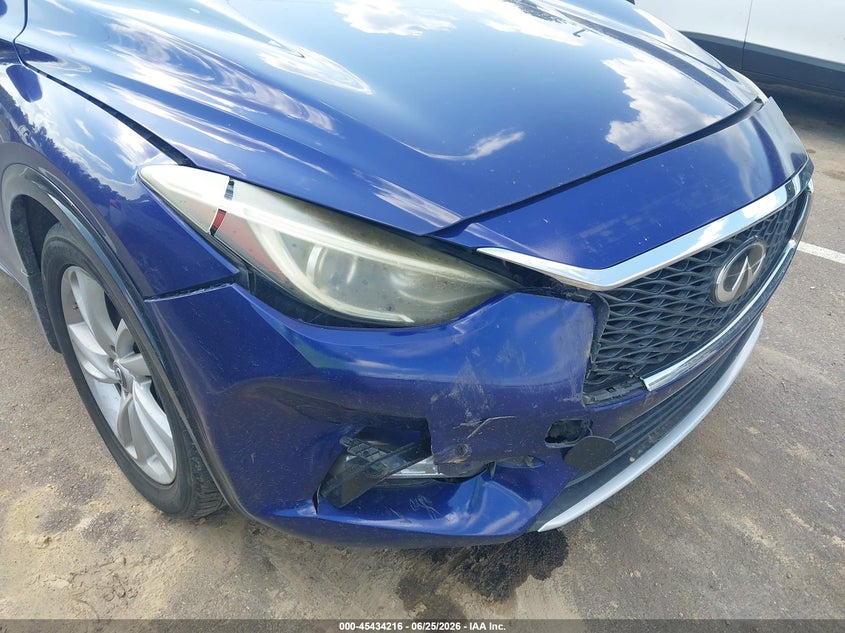 2018 Infiniti Qx30 VIN SJKCH5CP4JA005948 IAAI salvage auction — RIGHT FRONT, Salvage Title, sold $1,500 on 2026-09-19 (photo 6)