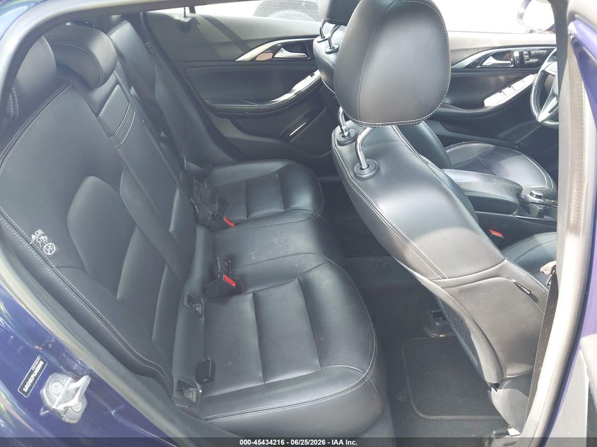 2018 Infiniti Qx30 VIN SJKCH5CP4JA005948 IAAI salvage auction — RIGHT FRONT, Salvage Title, sold $1,500 on 2026-09-19 (photo 8)