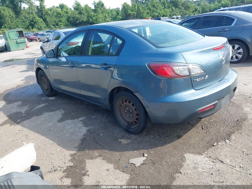 2010 Mazda 3 VIN JM1BL1SG1A1286310 IAAI salvage auction — SIDE, Salvage - Greater Than 75% (Maryland), sold $400 on 2026-07-16 (photo 3)