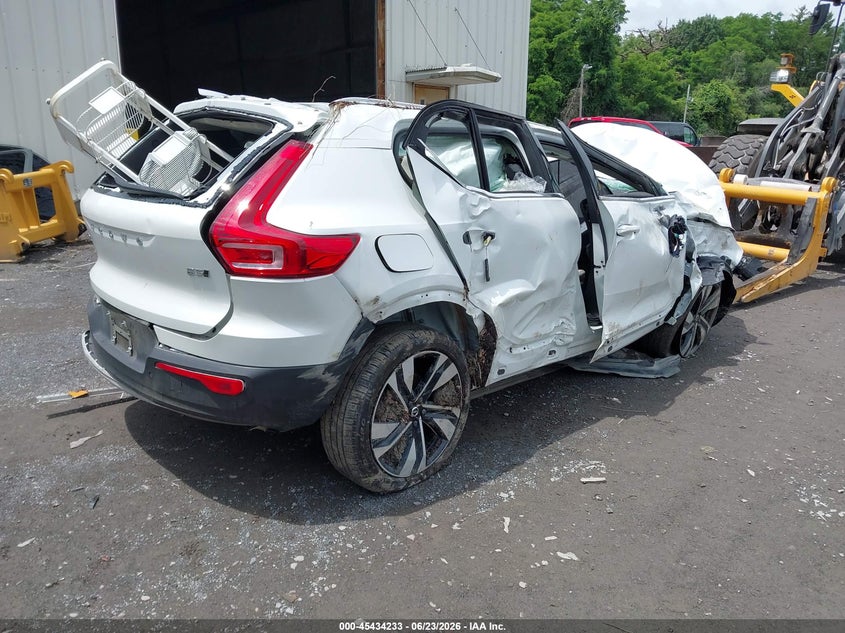 2023 Volvo Xc40 VIN YV4L12UE7P2051602 IAAI salvage auction — ALL OVER, Salvage Title, sold $775 on 2026-08-04 (photo 4)