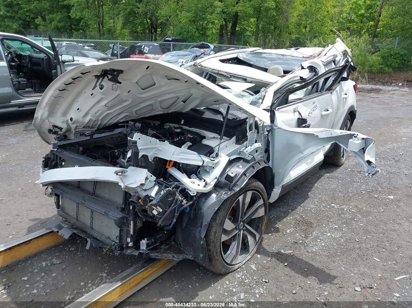 2023 Volvo Xc40 VIN YV4L12UE7P2051602 IAAI salvage auction — ALL OVER, Salvage Title, sold $775 on 2026-08-04 (photo 6)