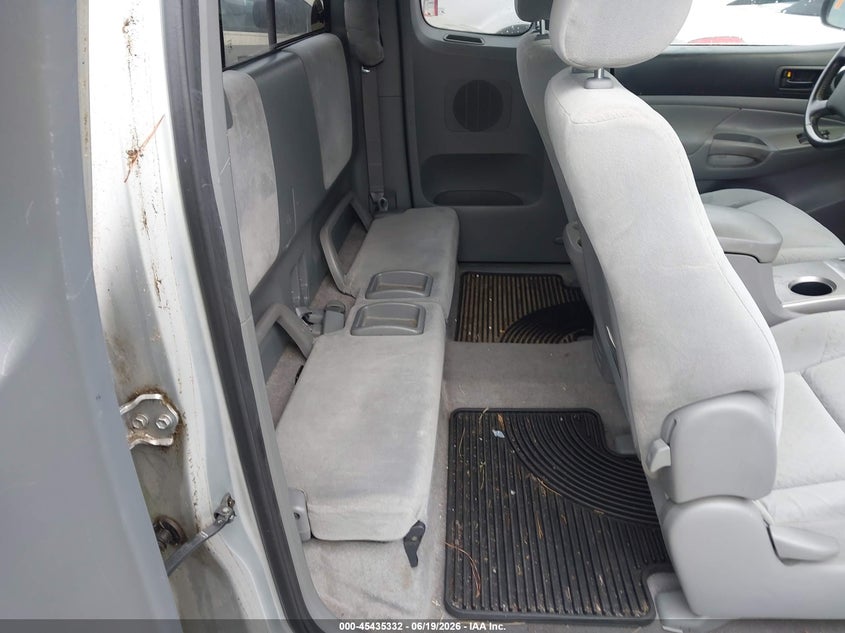 2005 Toyota Tacoma VIN 5TETX22NX5Z124460 IAAI salvage auction — NORMAL WEAR, Clear (Virginia), sold $5,550 on 2026-07-10 (photo 8)
