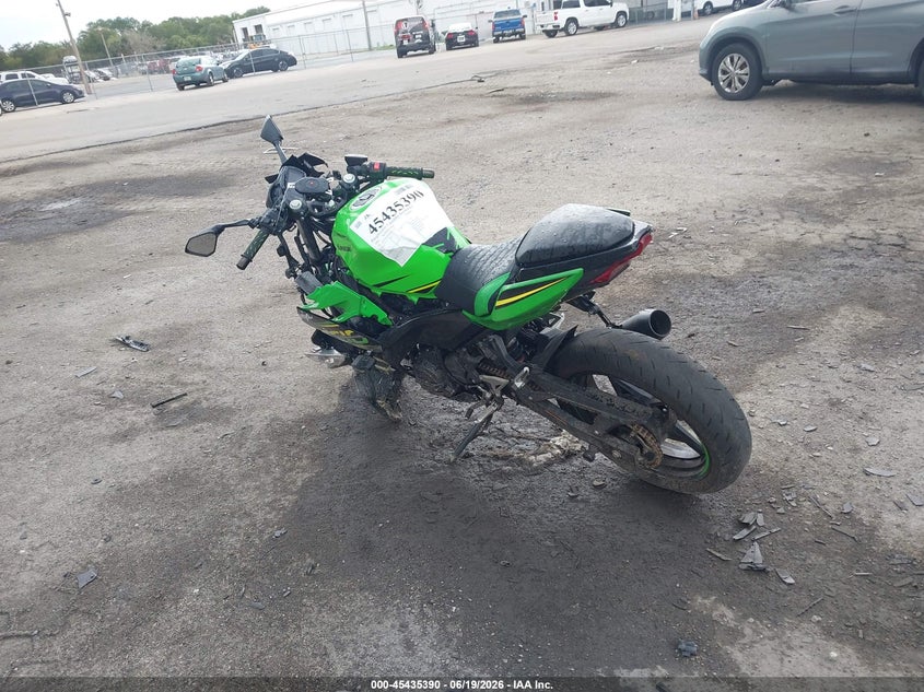 2018 Kawasaki Ex VIN JKAEXKG14JDA11134 IAAI salvage auction — FRONT END, Rebuildable (Florida), sold $725 on 2026-07-08 (photo 3)