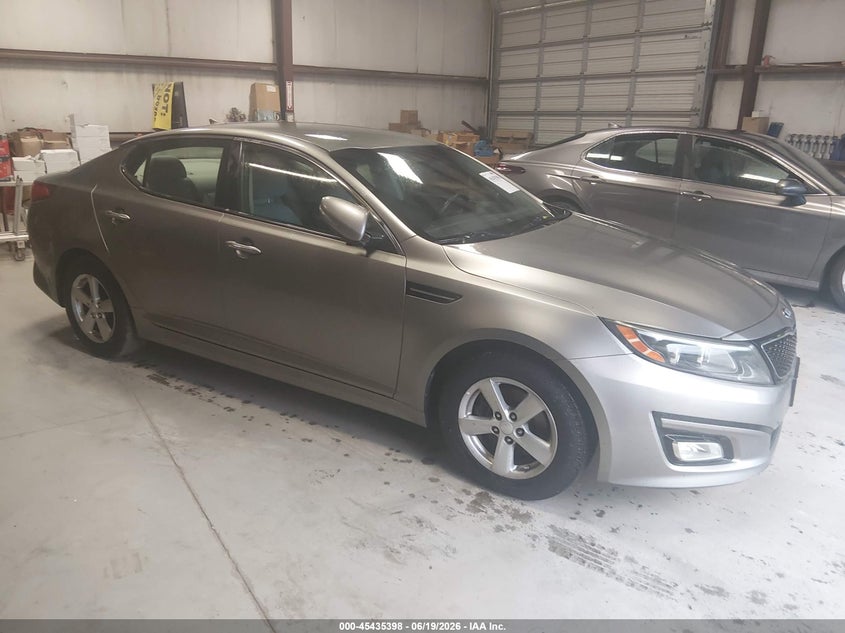2015 Kia Optima VIN 5XXGM4A74FG516021 IAAI salvage auction — NORMAL WEAR, Clear (Virginia), sold $725 on 2026-07-21 (photo 1)