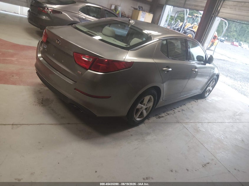 2015 Kia Optima VIN 5XXGM4A74FG516021 IAAI salvage auction — NORMAL WEAR, Clear (Virginia), sold $725 on 2026-07-21 (photo 4)