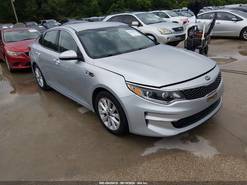 2016 Kia Optima VIN 5XXGU4L31GG067232 IAAI salvage auction — NORMAL WEAR, Original (Texas), sold $3,550 on 2026-07-06 (photo 1)