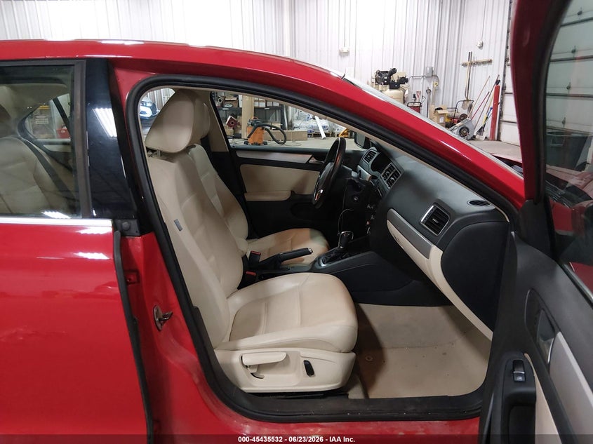2013 Volkswagen Jetta VIN 3VWDX7AJ6DM368406 IAAI salvage auction — HAIL, Salvage (Iowa), sold $1,100 on 2026-07-11 (photo 5)