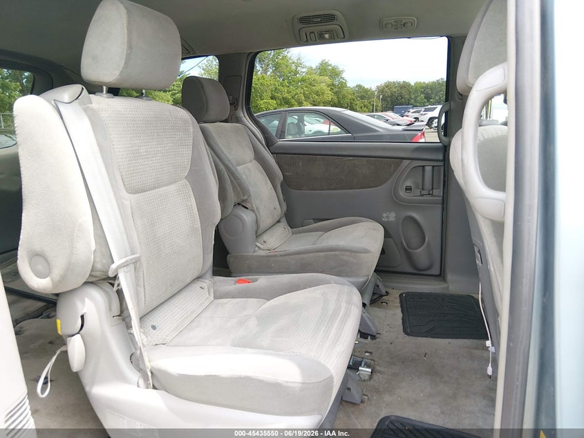 2006 Toyota Sienna VIN 5TDZA23CX6S550835 IAAI salvage auction — LEFT & RIGHT, Clear (New Jersey), sold $950 on 2026-07-27 (photo 8)