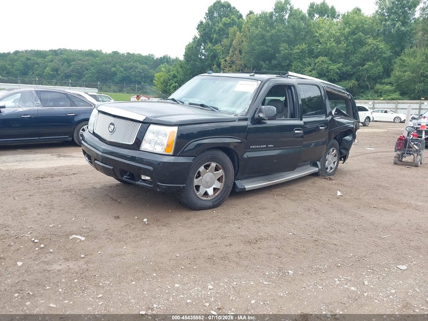 2005 Cadillac Escalade VIN 3GYFK66N05G103667 IAAI salvage auction — SIDE, Salvage (Tennessee), sold $875 on 2026-07-31 (photo 2)